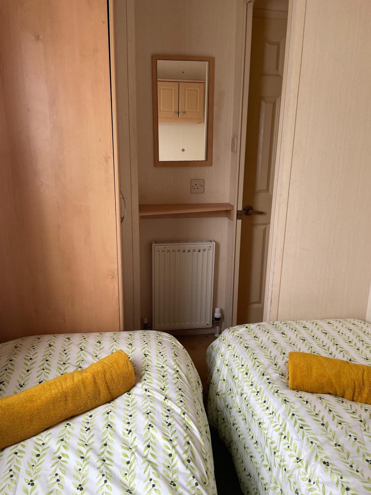 Cozy Camber Caravan 3 Bedroom Retreat With Decking Rye Extérieur photo