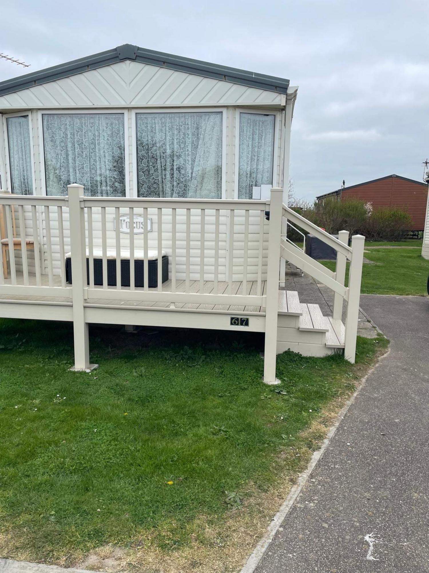 Cozy Camber Caravan 3 Bedroom Retreat With Decking Rye Extérieur photo